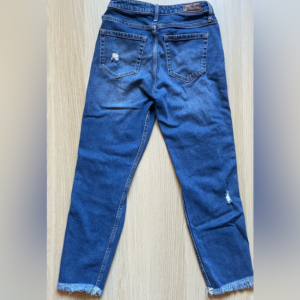 πͺ© LAST CHANCE - Hollister High-Rise Mom Jean - Picture 3 of 4